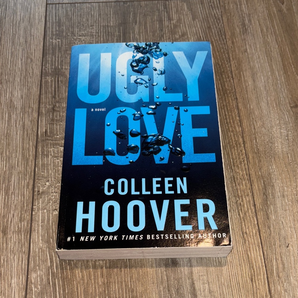 Colleen Hoover - Ugly Love Book